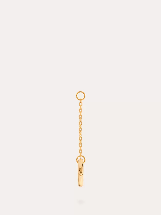 Front view of a fine drop chain clasp gold connector