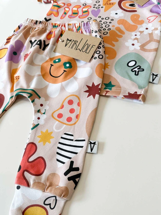 hippy print, retro, 70's style, colourful print leggings, baby leggings, baby & toddler leggings, toddler leggings, fun print leggings, baby clothes, kids clothes