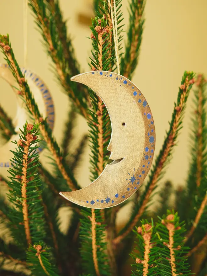 Shimmering Man On The Moon Board Decoration (Set Of 6)