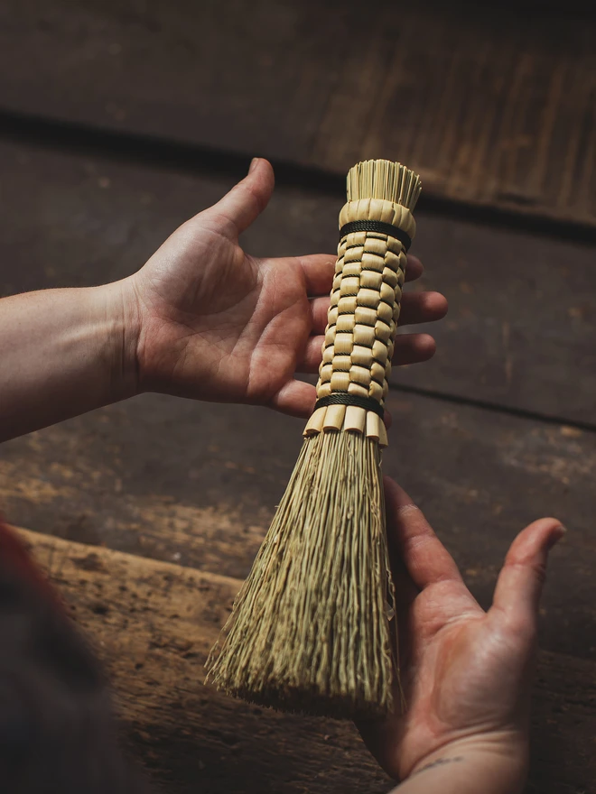 Woven broomcorn brush