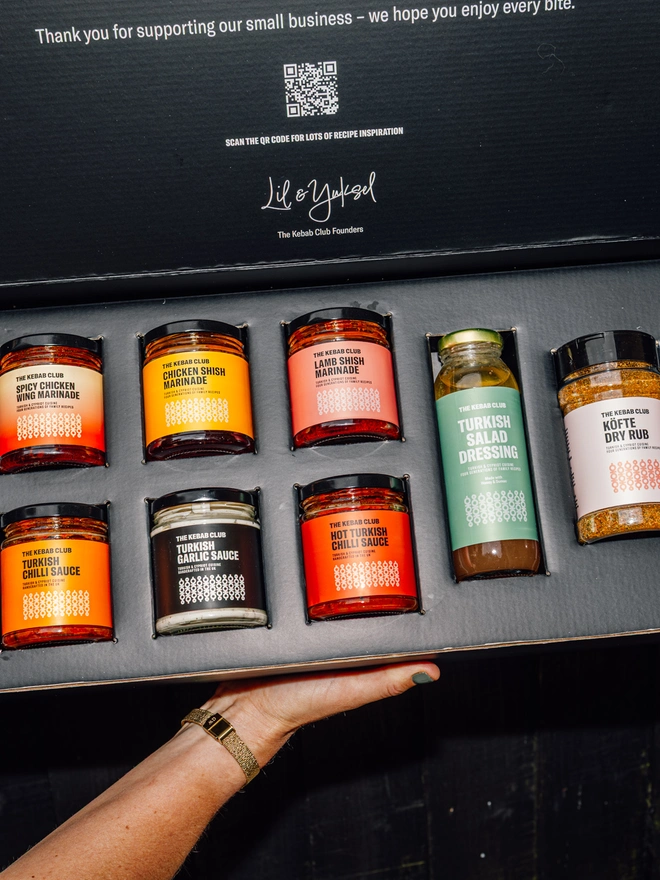 Open gift box 8