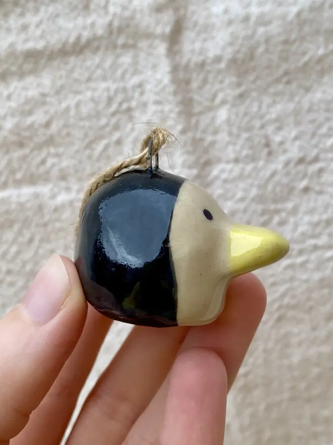 penguin decoration right side