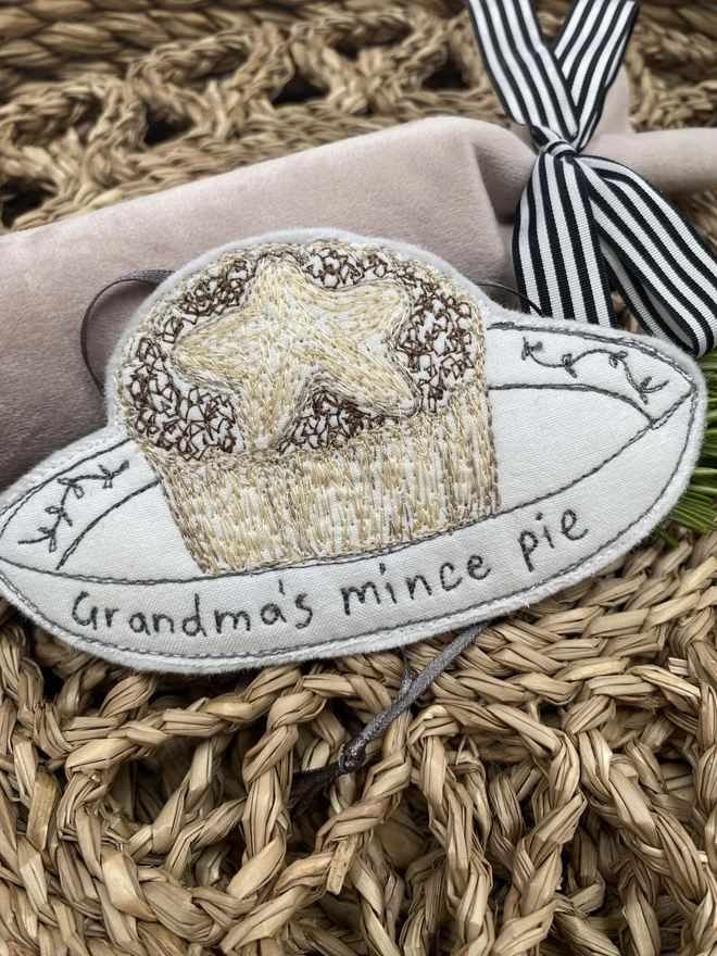 embroidered mince pie fabric decoration