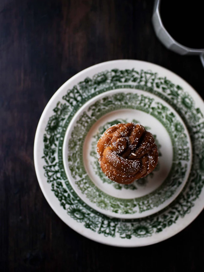 Cardamom Bun Candle