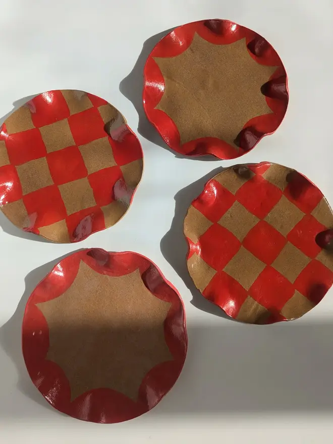Red Wavy Check & Scalloped Side Plates (Set Of Four) 