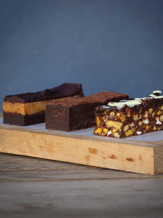 Made with 55% dark chocolate, these brownies are baked to perfection. Slightly crispy on the outside with a deliciously gooey centre.