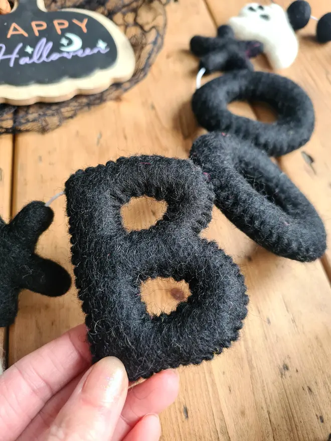 'Boo' Felt Halloween Garland
