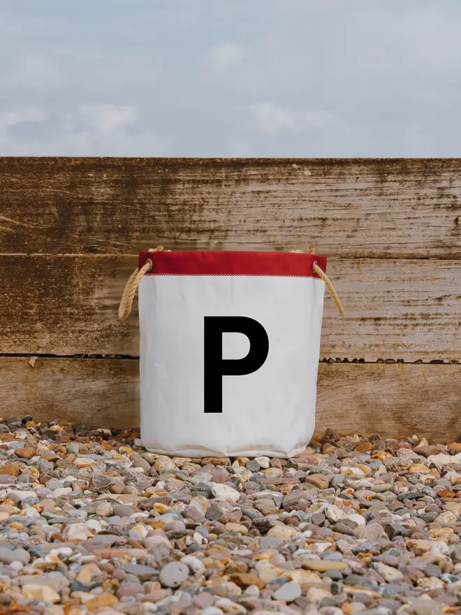 Tan Trim Bucket
