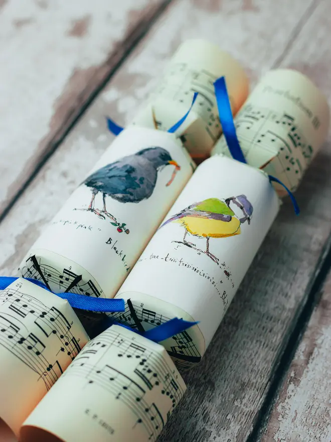 music sheet bird party crackers