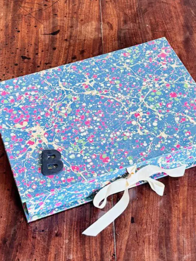 A4 Keepsake Box. A keepsake box in B