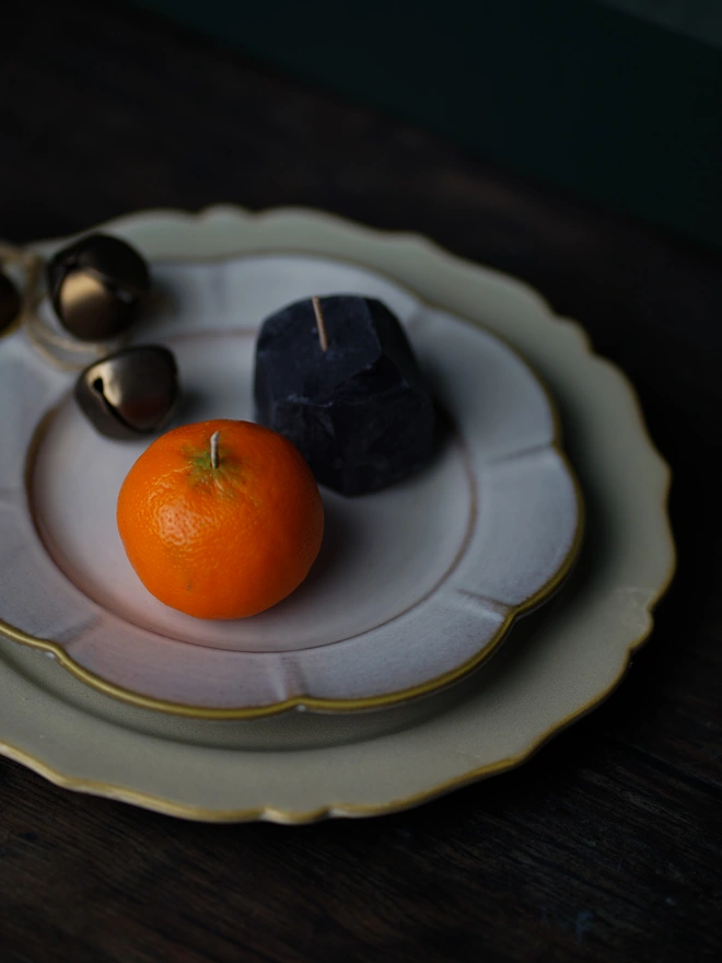 Satsuma & Small Coal Candle