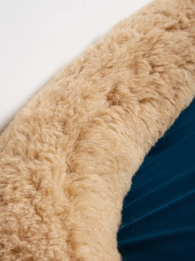 Deluxe Wool Dog Bed