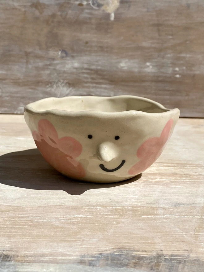 pink daisy ceramic pot - front
