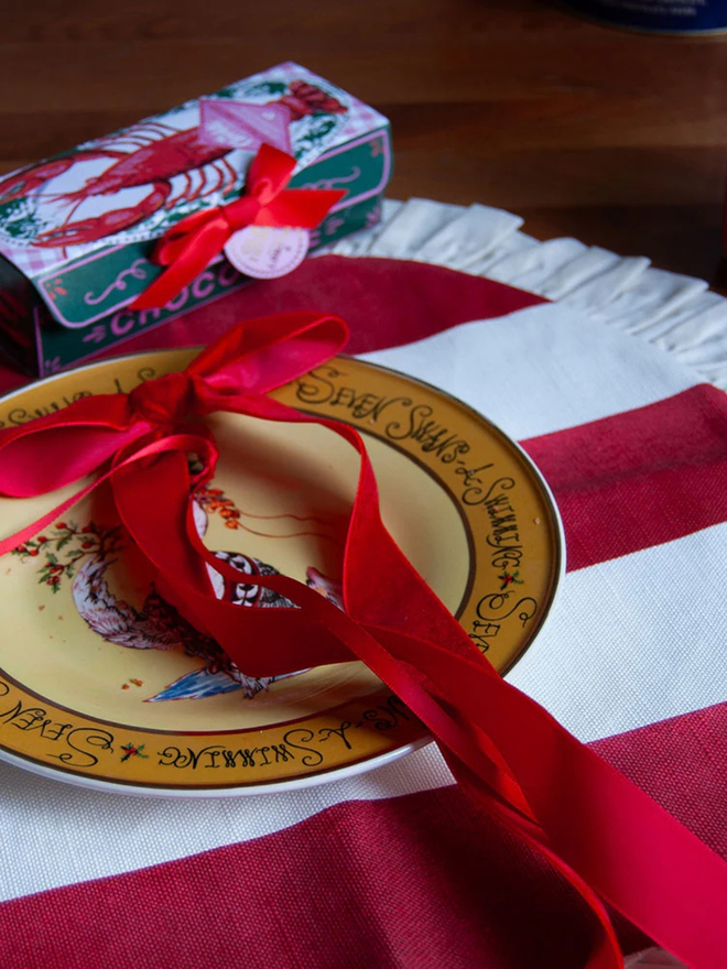 Red Round Ruffle Striped Placemat