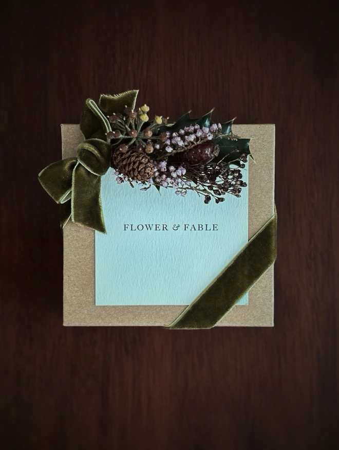 Christmas Flower Posy Flower & Fable 2026