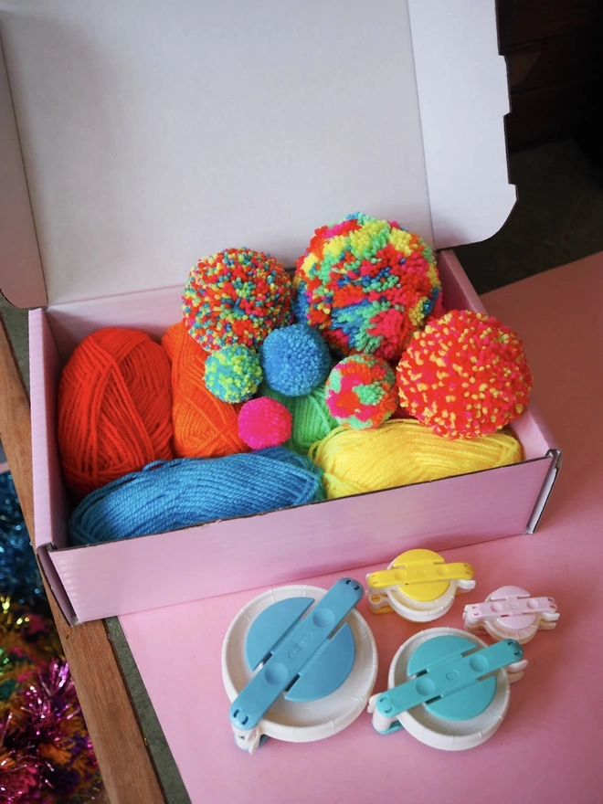 Bright Starter Pom Pom Kit