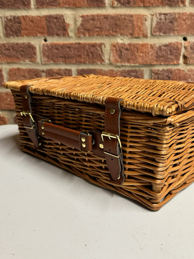 Kid's wicker chest hamper