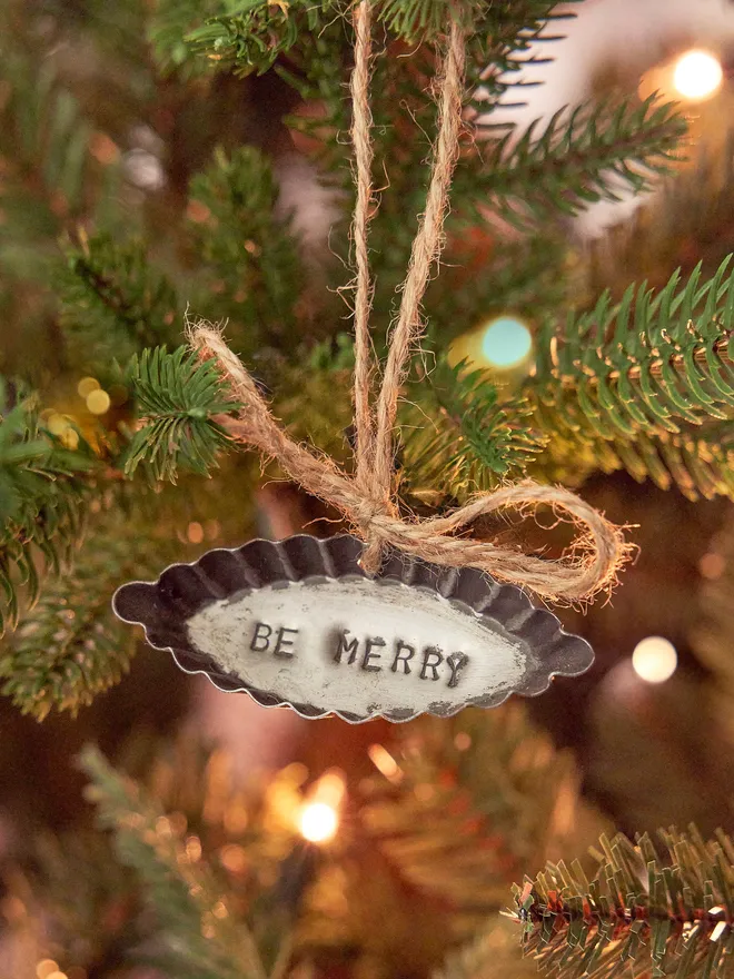 Personalised tin Christmas decoration
