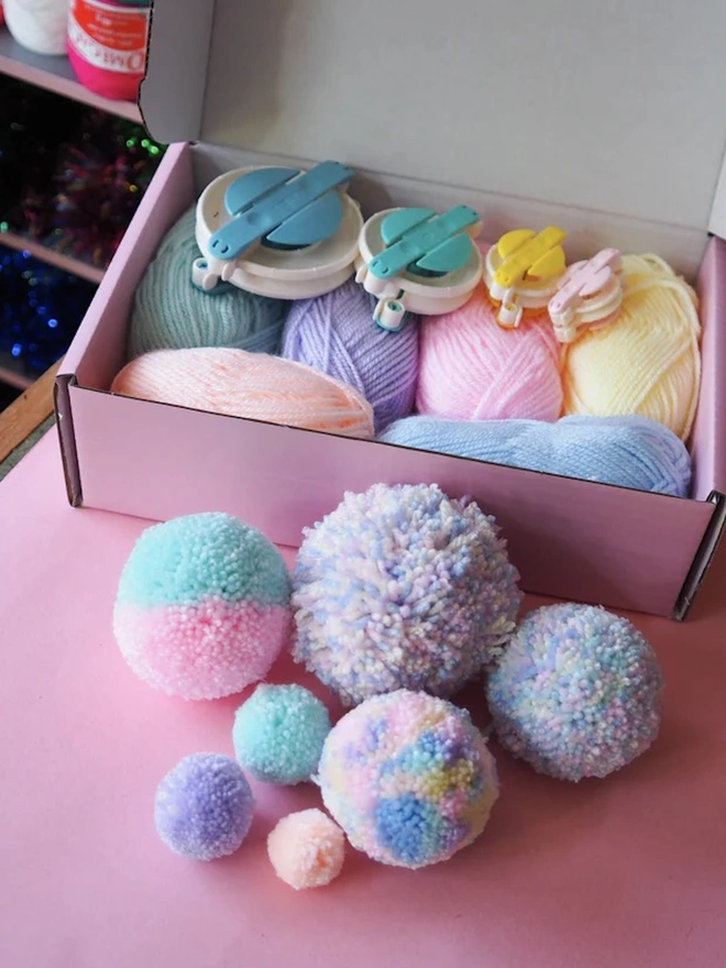 Pastel Starter Pom Pom Kit