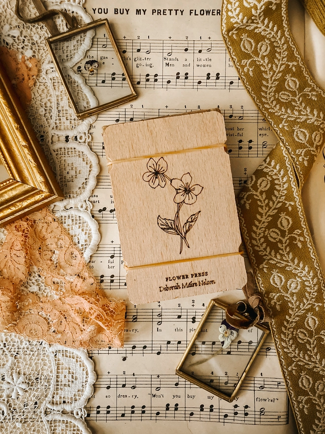 Sweet Violet Design - Handmade Pocket Flower Press 