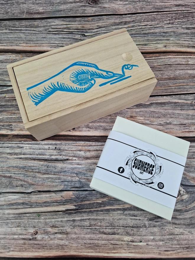 Lino stamp carving & block printing kit in Wooden box for printing on paper with versafine clair ink pad and pack of mastercut soft white lino