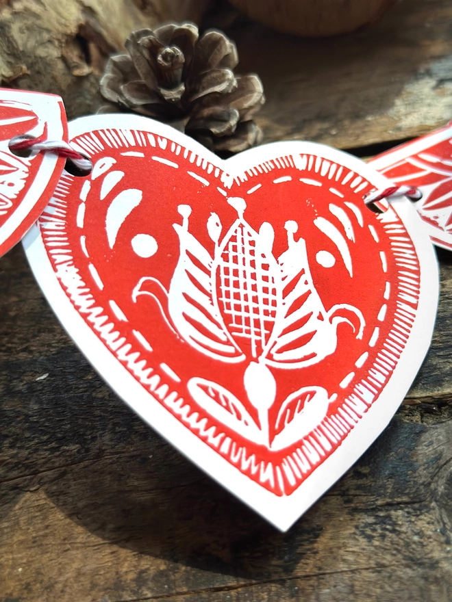 Robin Linocut Garland, Hand Printed Traditional Folk Art Decoration