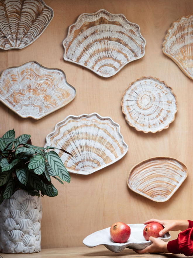 Ceramic shell plate