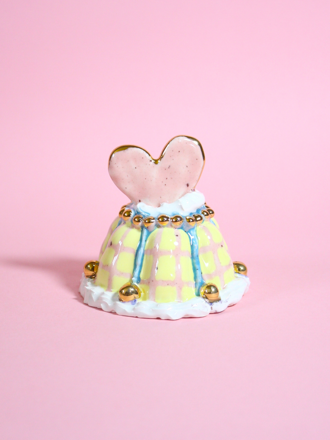 Buttercup Delight Cake Sculpture