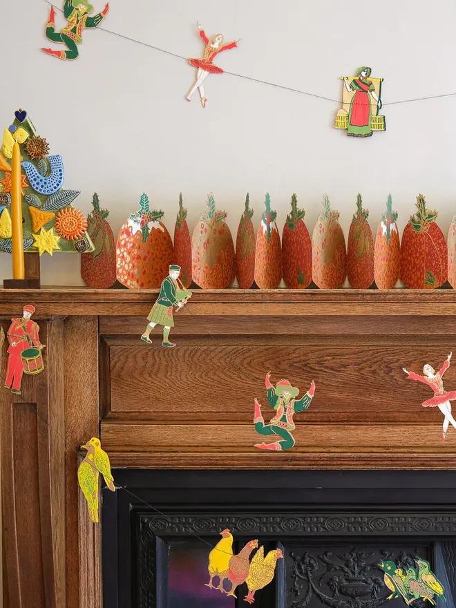 christmas pudding concertina garland