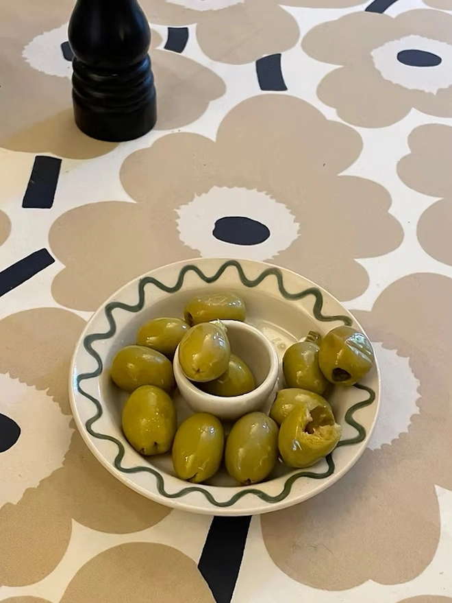 Wiggle Olive Dish