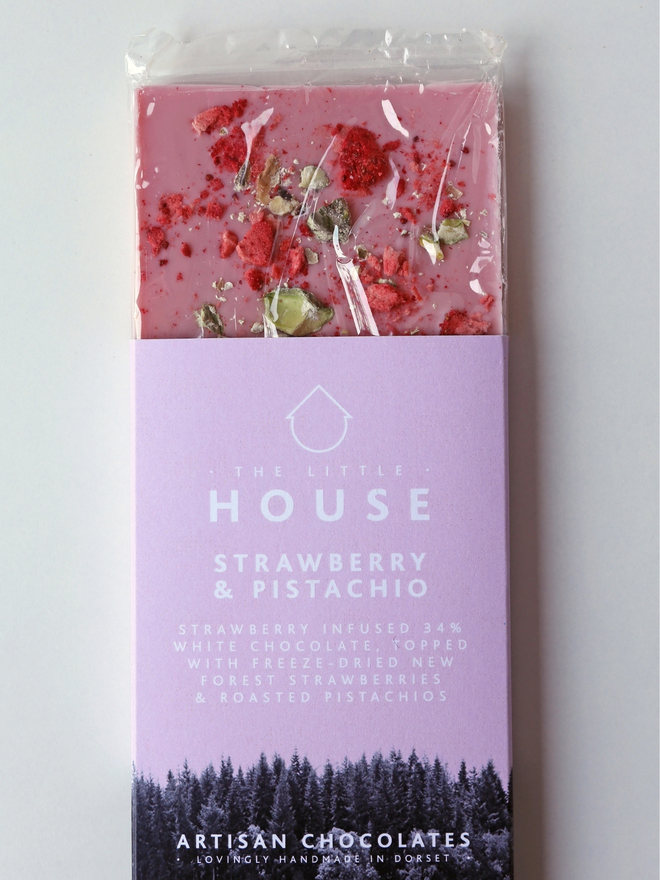 Strawberry & Pistachio Chocolate Bar