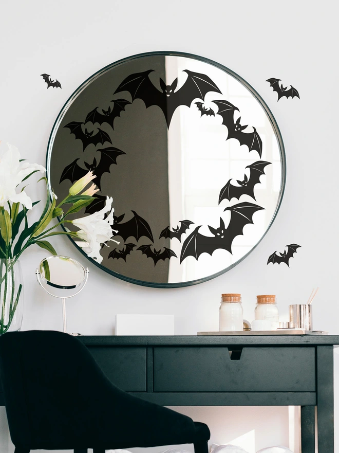 Gothic Bat Wall Decal Wreath Design for Living Room Bedroom Party Decoration