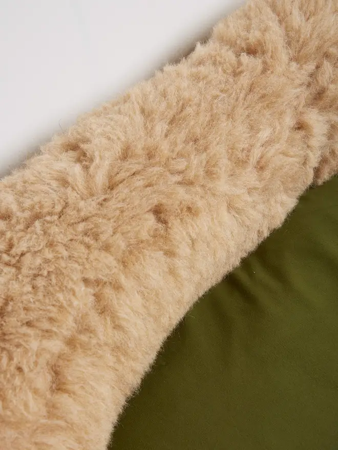 Deluxe Wool Dog Bed