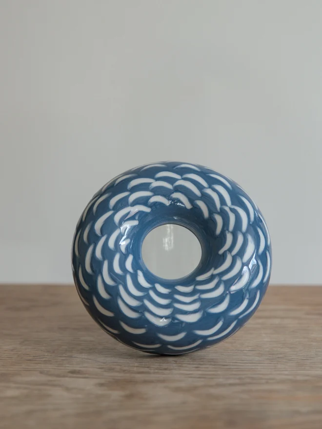 Avocado Planter Blue & White Dashes