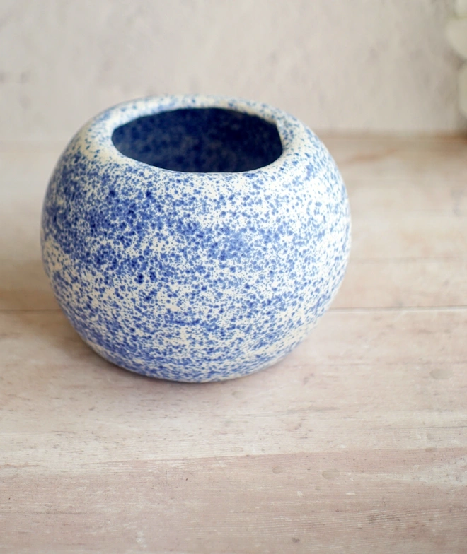large blue and white vase, round vase, globe vase, ceramic large vase, vase gift, flower vase, flower gift, gift for flower lovers, Floral gift, blue vase, Jenny Hopps Pottery
