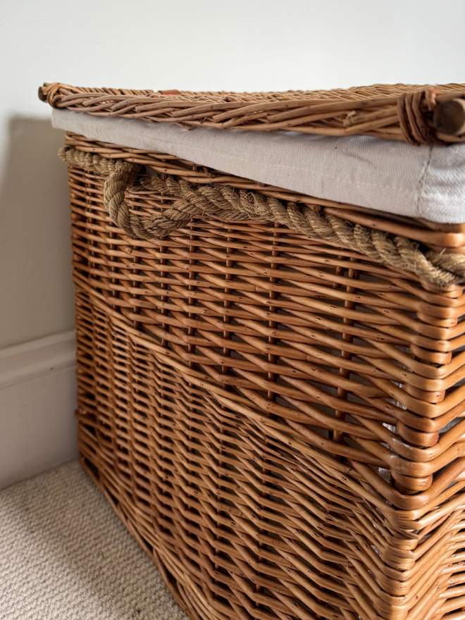 Close up of rope handles on Extra Large Storage Hamper