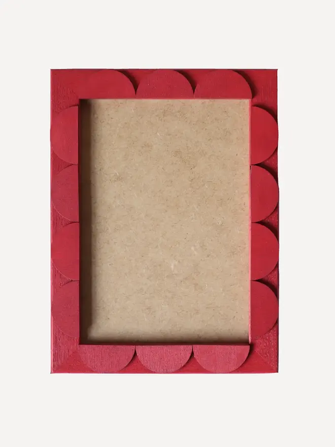 poppy stained scallop frame