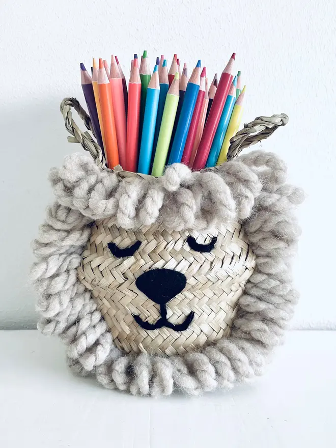 Natural Lion Seagrass Belly Basket 