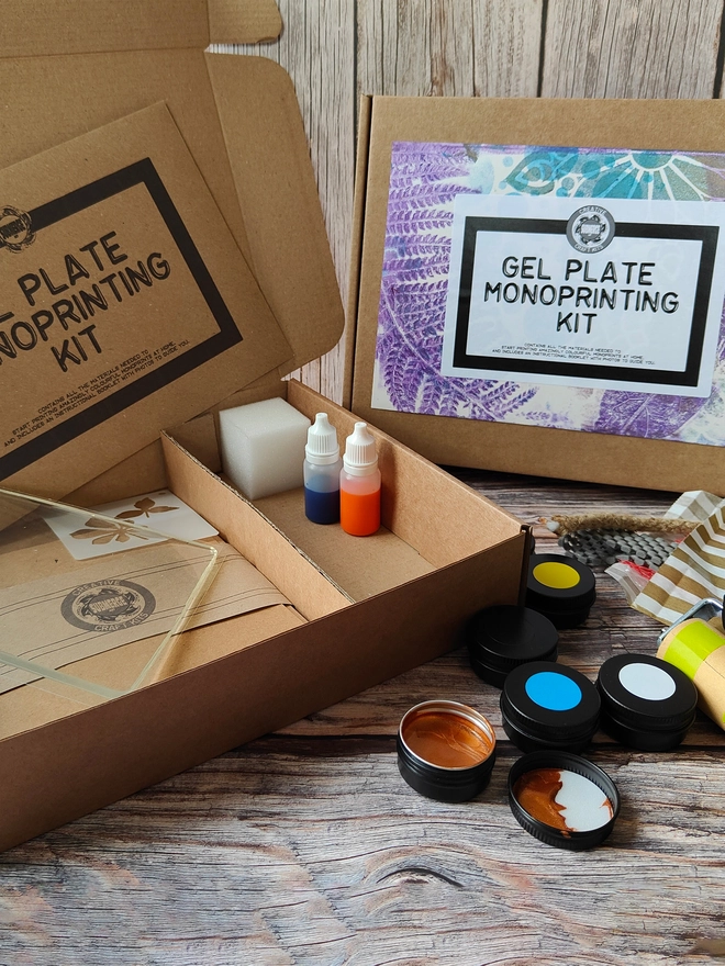 Gel printing kit with all contents visible gelliarts 5" gel plate