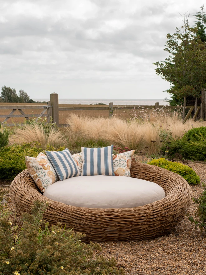 Large willow woven day bed