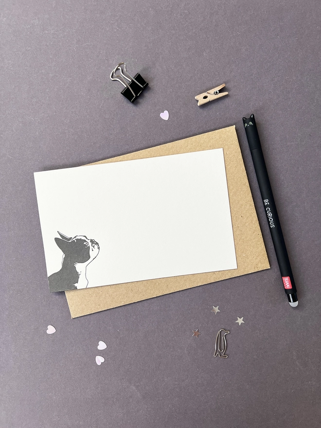 Flat correspondence cards illustrated with a French bulldog