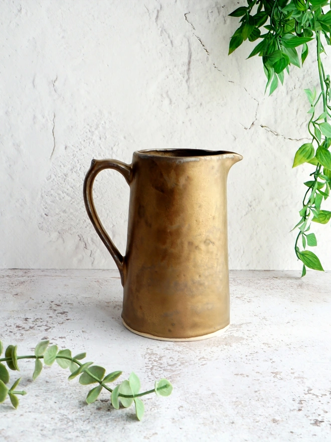 ceramic jug, pottery jug, gold ceramic jug, bronze jug, charcoal gold jug, Jenny Hopps Pottery, christmas jug