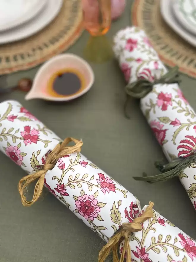 Festive Floral Christmas cracker