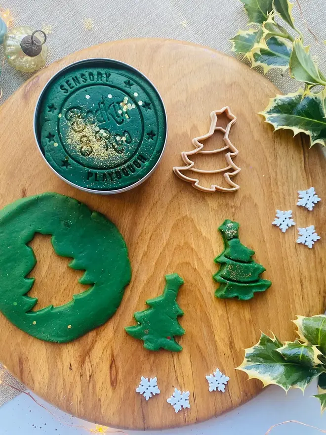 Christmas Tree Cutter And Playdough Set