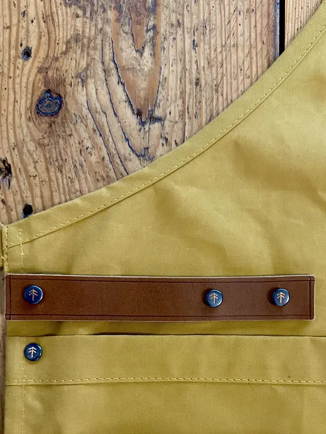 Plain Leather Strap (+ £10.50)