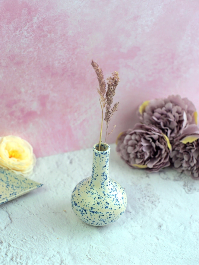 bud vase, small vase, mini vase, flower vase, Jenny Hopps Pottery, vase gift, easter gift, gift for mothers day, gift for mum