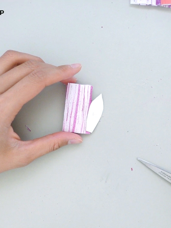 Crepe Paper Cafe Au Lait Twist Dahlia DIY Kit