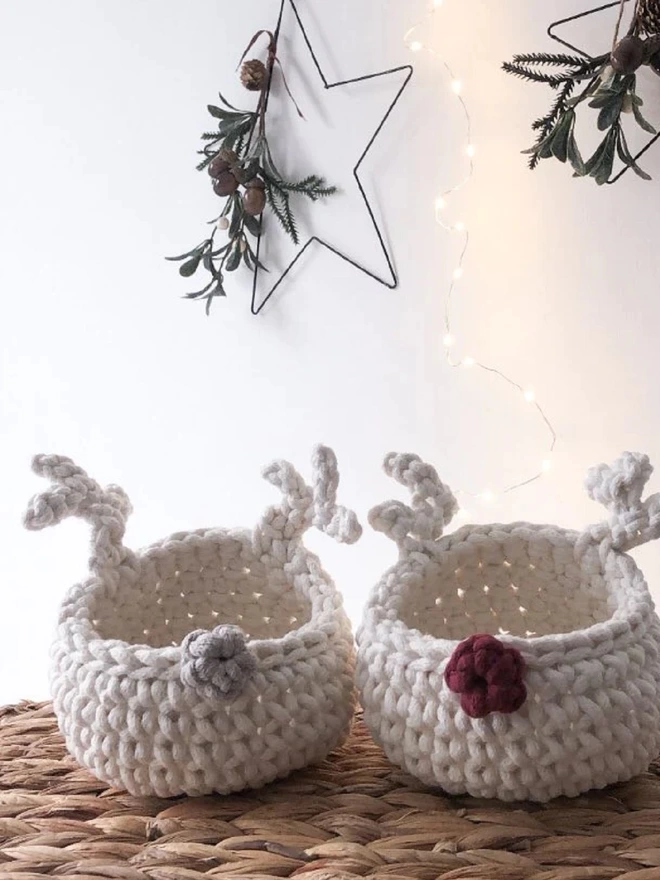 white Christmas crochet basket Rudolph