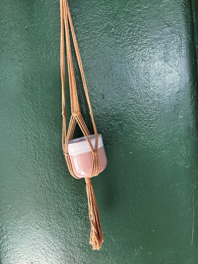 macrame hanger