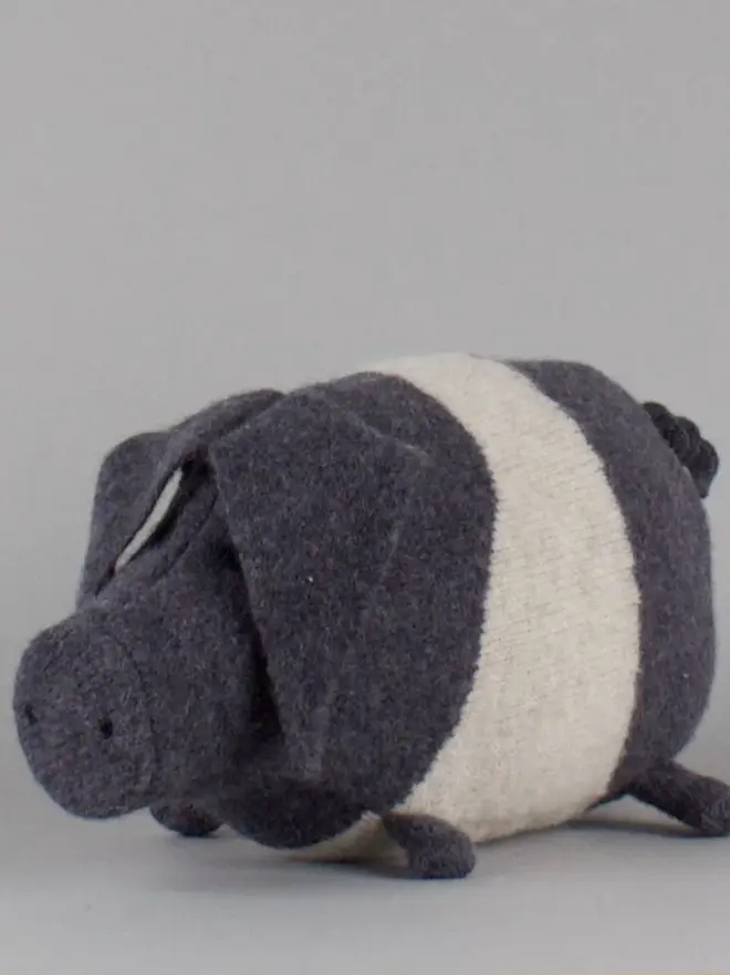 sadddleback pig plush